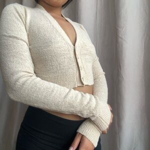 ZARA CROPPED CARIDGAN IN BEIGE